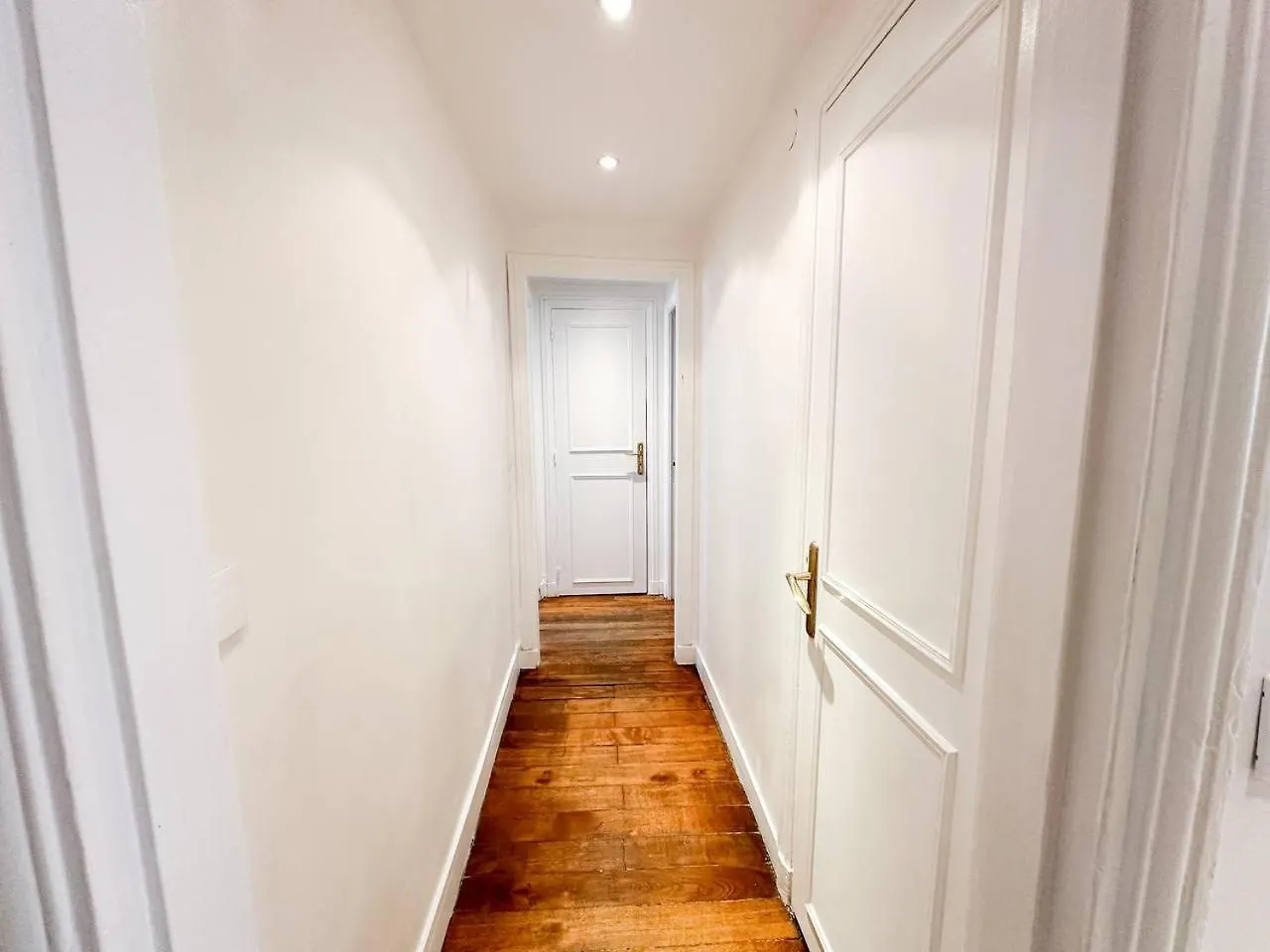 Apartment Colisee Paris