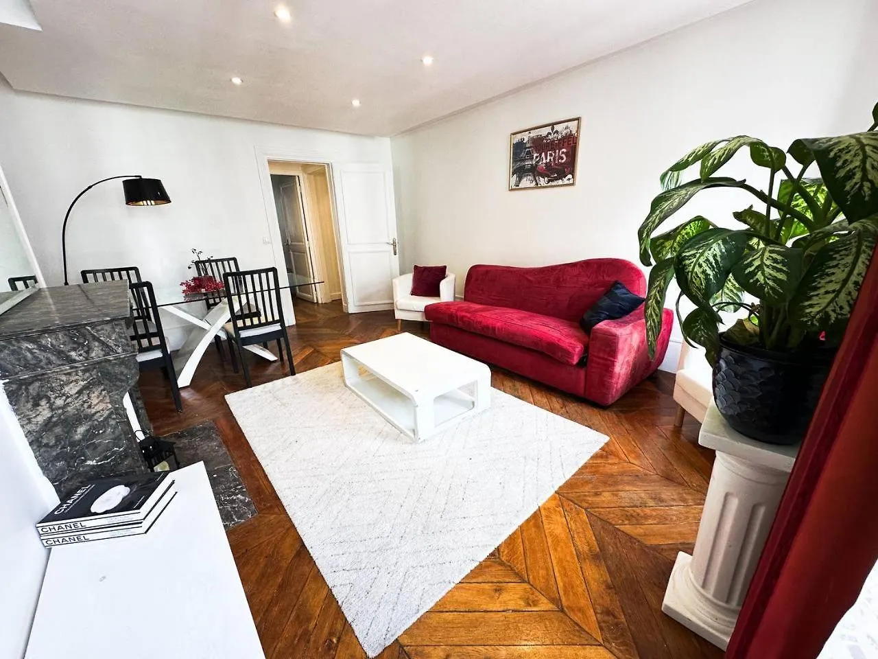 Apartment Colisee Paris