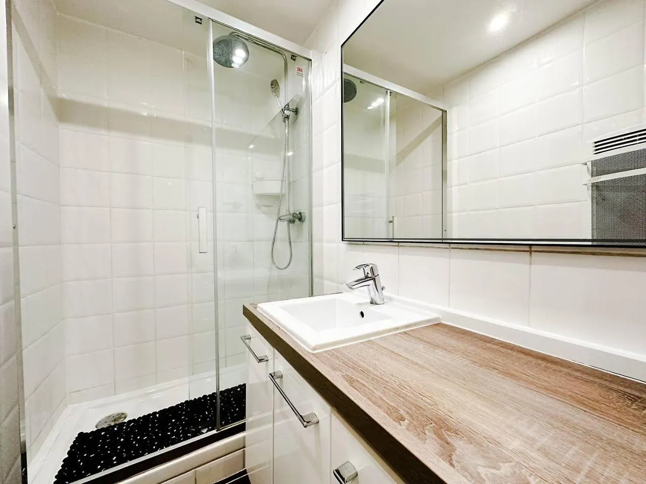 Apartment Colisee Paris